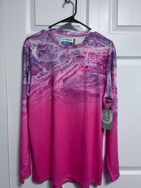 NWT women’s medium Magellan Outdoors Pink Performance Long Sleeve fishing shirt